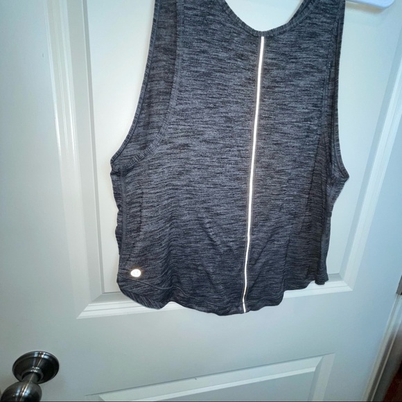 Lululemon Cardio Squad Tank II Heathered Black 6 - Picture 15 of 16